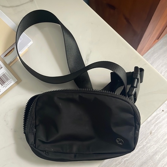 lululemon athletica Handbags - Lululemon belt bag